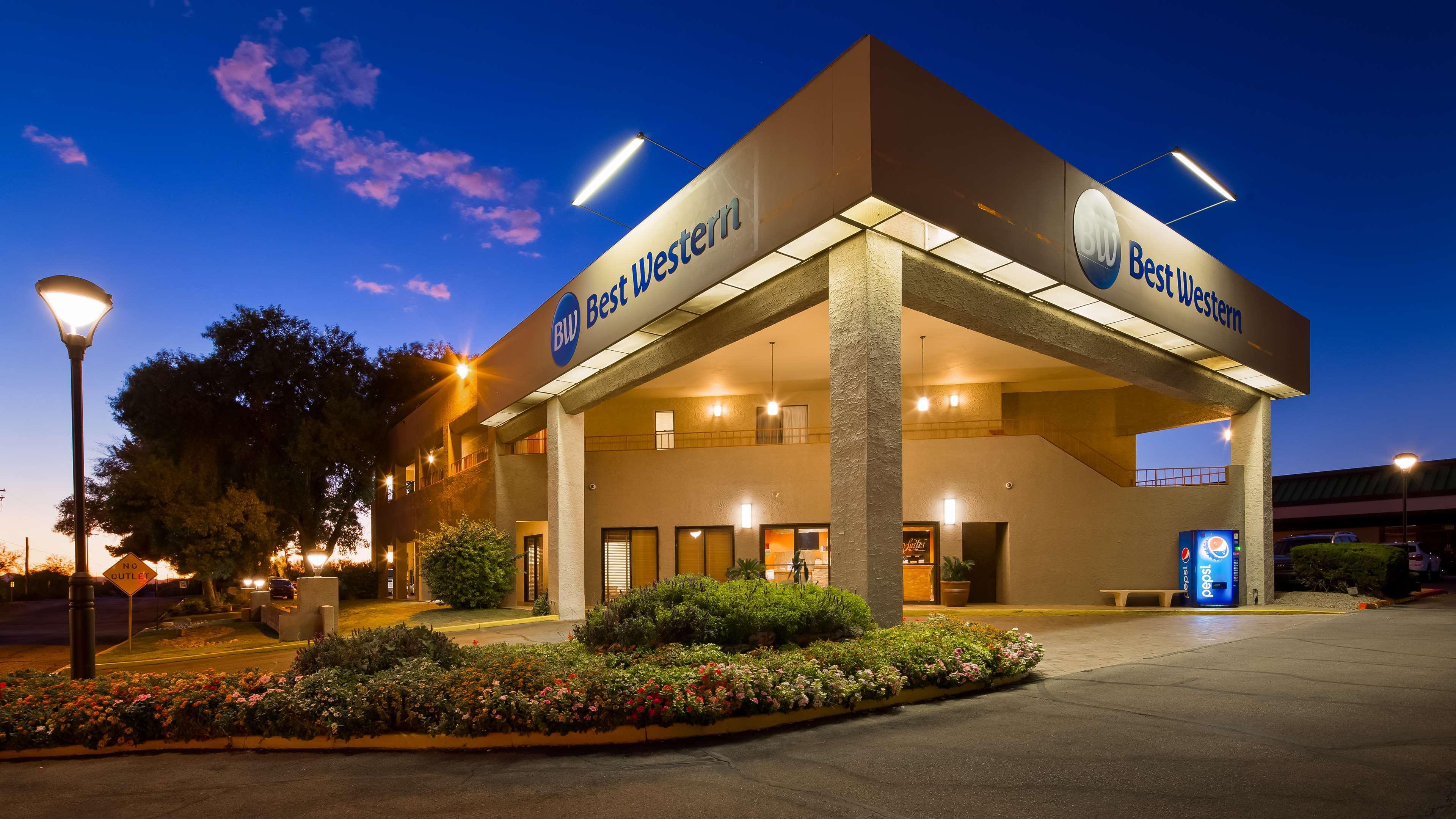 Best Western Innsuites Tucson Foothills Hotel & Suites Exterior photo